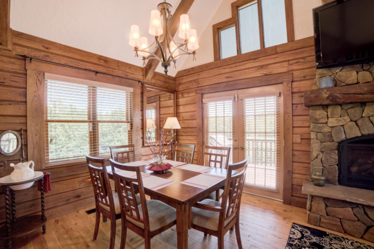 Holiday home Equestrian Log Cabin Pet Friendly *