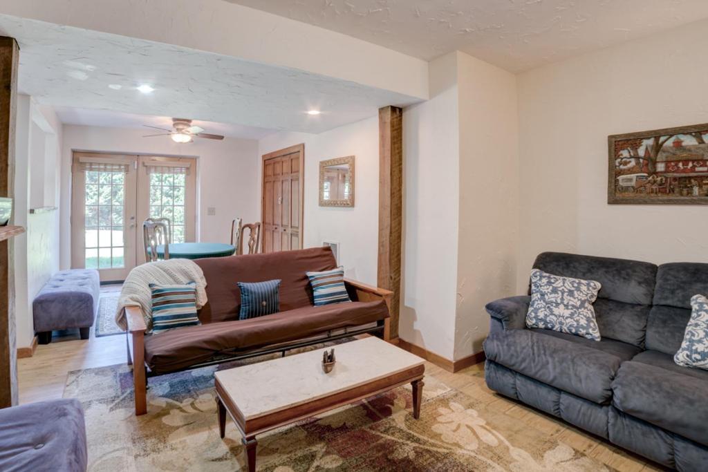 Equestrian Log Cabin Pet Friendly *